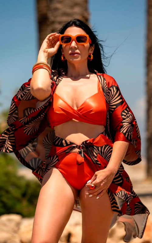 img-modelo-mujer-bikini